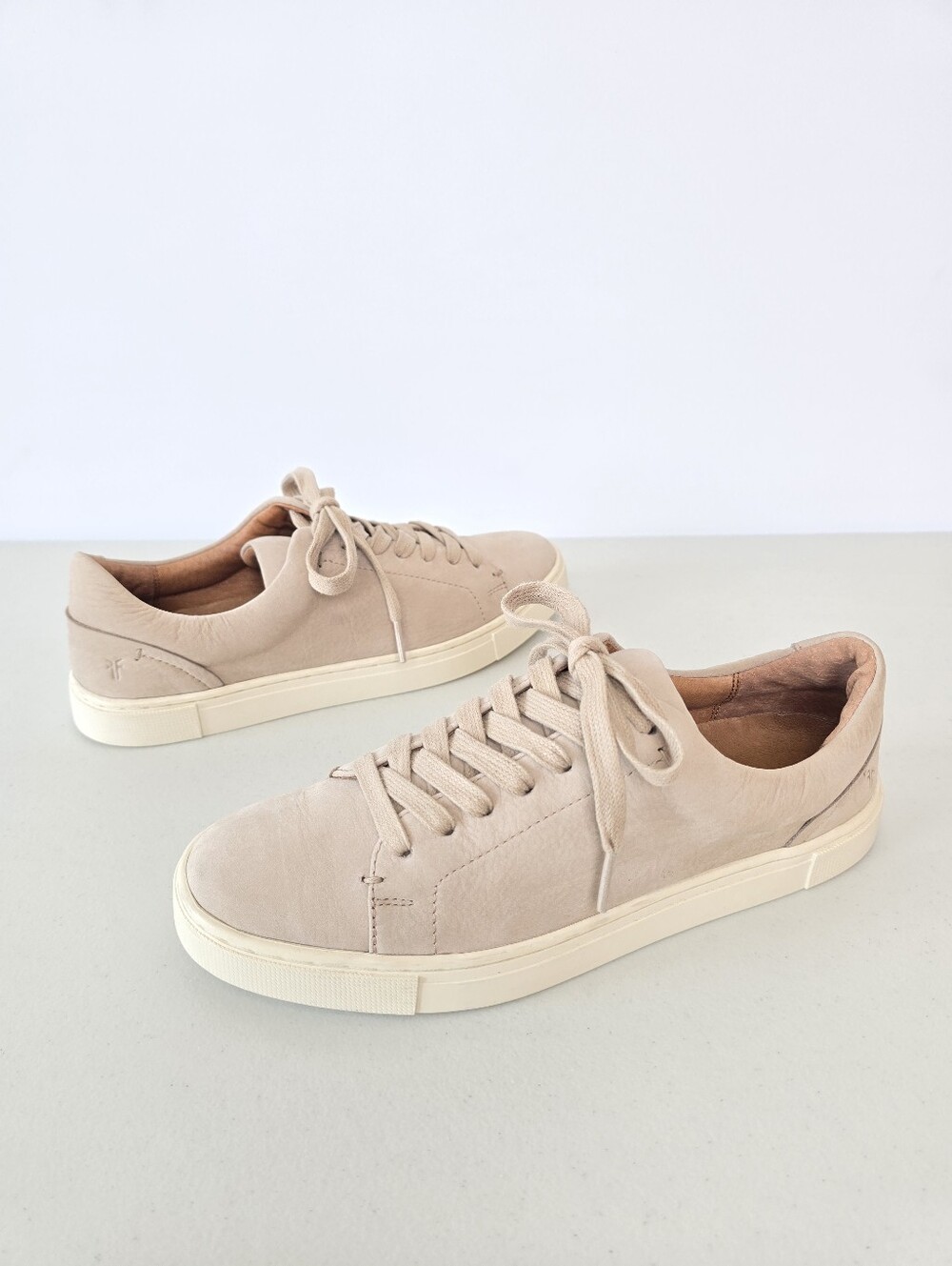 Frye Ivy Lowlace Taupe Italian Nubuck Leather Sneakers Women's Size 7.5